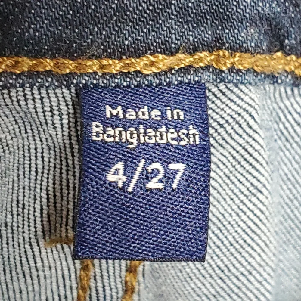 Chaps highrise crop kick style jeans size 4